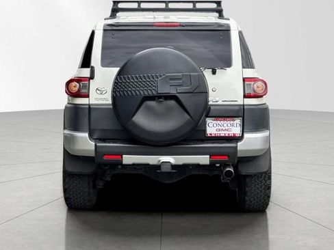 Used 2014 Toyota FJ Cruiser 4WD image 5