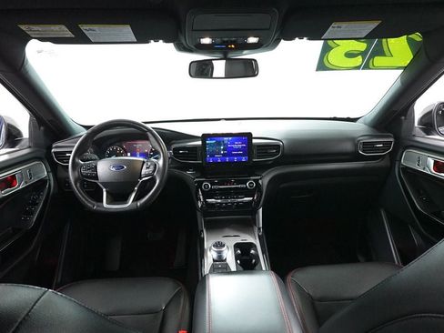 Certified 2023 Ford Explorer ST-Line AWD/4WD image 7