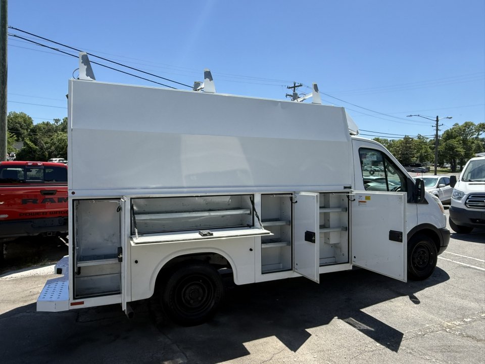 Used 2017 Ford Transit 350 138 w/ Interior Upgrade Package RWD image 9