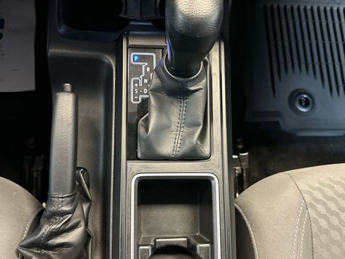 Used 2023 Toyota Tacoma SR AWD/4WD image 29