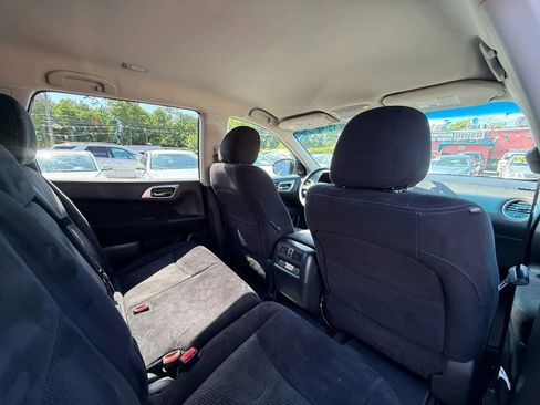 Used 2015 Nissan Pathfinder SV w/ Cargo Package AWD/4WD image 50