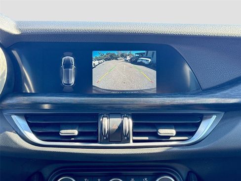 Used 2024 Alfa Romeo Stelvio Sprint image 13