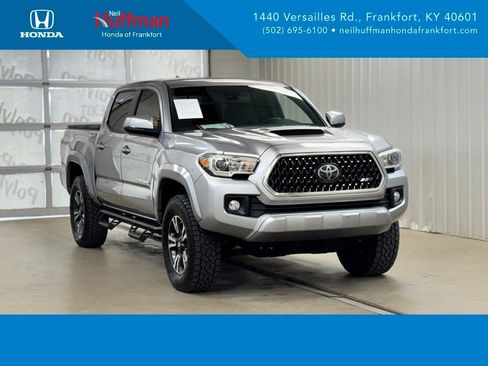 Used 2018 Toyota Tacoma TRD Sport AWD/4WD image 1