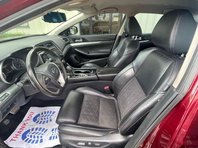 Used 2017 Nissan Maxima SR w/ Midnight Edition FWD image 11