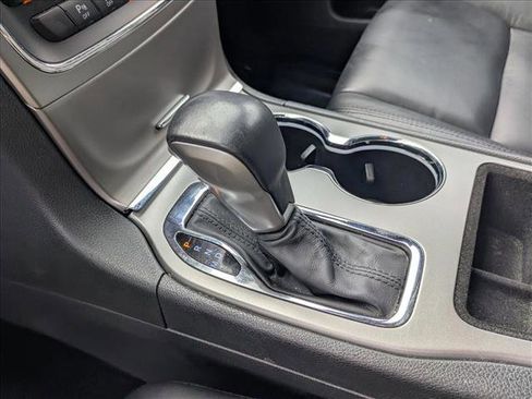 Used 2018 Jeep Grand Cherokee Limited RWD image 12