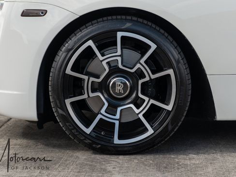 Used 2017 Rolls-Royce Wraith RWD image 38