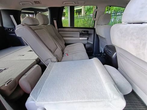 Used 2020 Toyota Sequoia SR5 RWD image 56