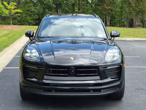 Certified 2026 Porsche Macan AWD/4WD image 34