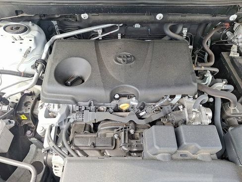 Used 2022 Toyota RAV4 LE FWD image 26
