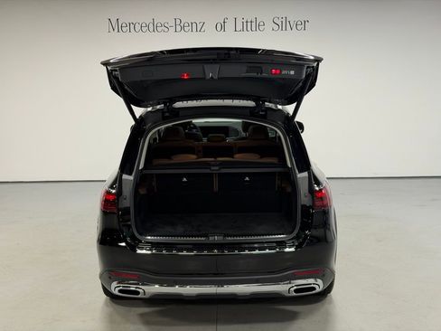 Used 2026 Mercedes-Benz GLS 450 4MATIC image 5