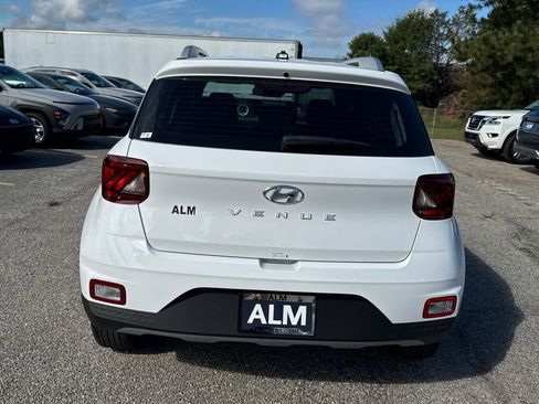 New 2026 Hyundai Venue SEL image 4