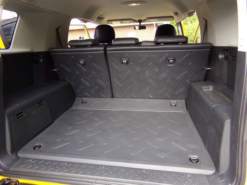 Used 2007 Toyota FJ Cruiser 4WD image 19