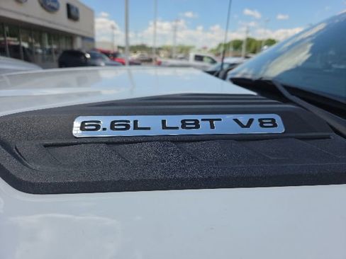 Used 2021 Chevrolet Silverado 2500 LTZ w/ LTZ Plus Package AWD/4WD image 2