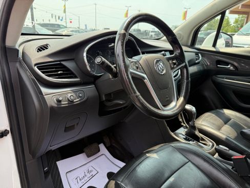 Used 2020 Buick Encore Essence FWD image 18