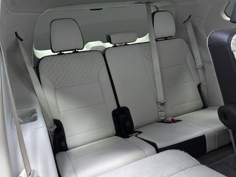 Used 2024 GMC Acadia Denali w/ Super Cruise Package AWD/4WD image 25