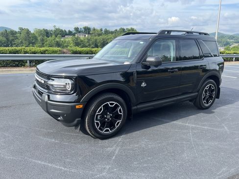 Used 2025 Ford Bronco Sport Outer Banks w/ Outer Banks Tech Package+ AWD/4WD image 1
