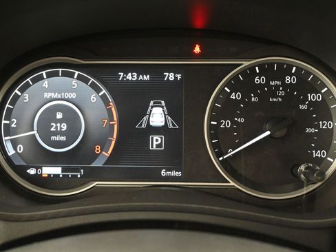 New 2025 Nissan Versa SV w/ Trunk Package FWD image 15