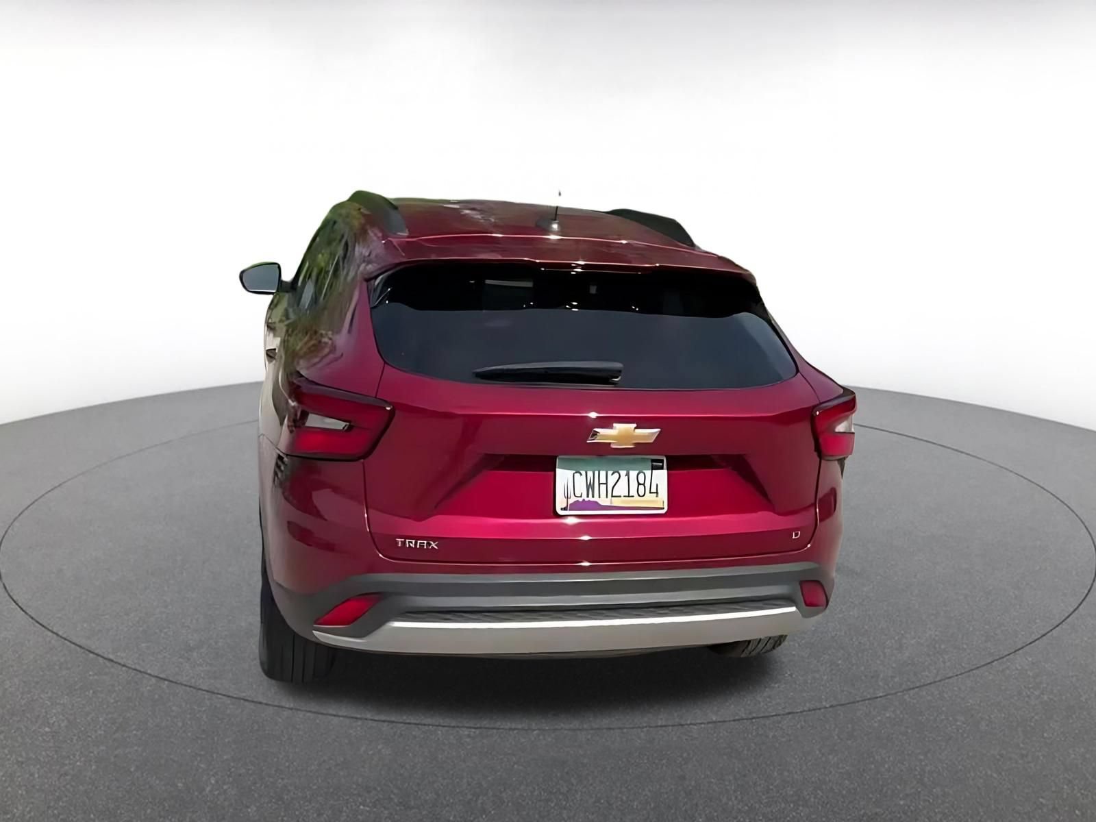 Used 2025 Chevrolet Trax LT FWD image 10