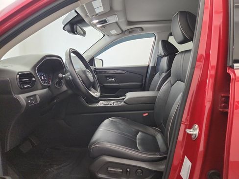 Used 2025 Honda Pilot Elite image 6