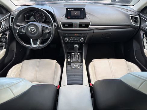 Used 2018 MAZDA MAZDA3 Grand Touring w/ Premium Equipment Package image 4