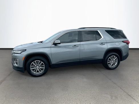 Used 2023 Chevrolet Traverse LT FWD image 4
