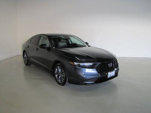 Certified 2023 Honda Accord EX image 3