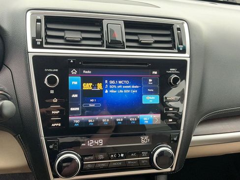 Used 2019 Subaru Outback 2.5i Limited AWD/4WD image 22
