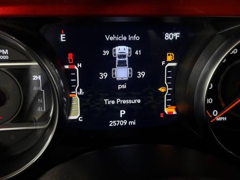 Used 2023 Jeep Gladiator Rubicon w/ LED Lighting Group AWD/4WD image 18