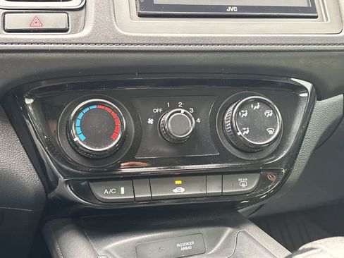 Used 2019 Honda HR-V LX image 20