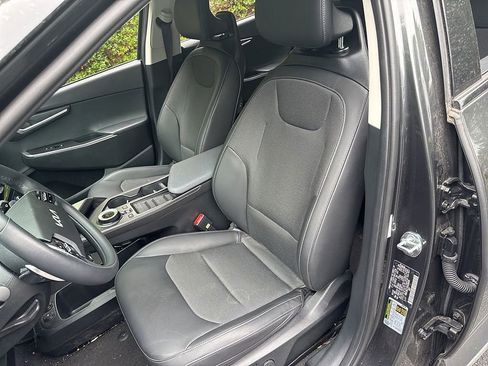Used 2024 Kia EV6 Light AWD/4WD image 9
