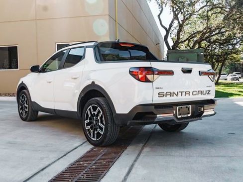 Certified 2025 Hyundai Santa Cruz Limited image 4