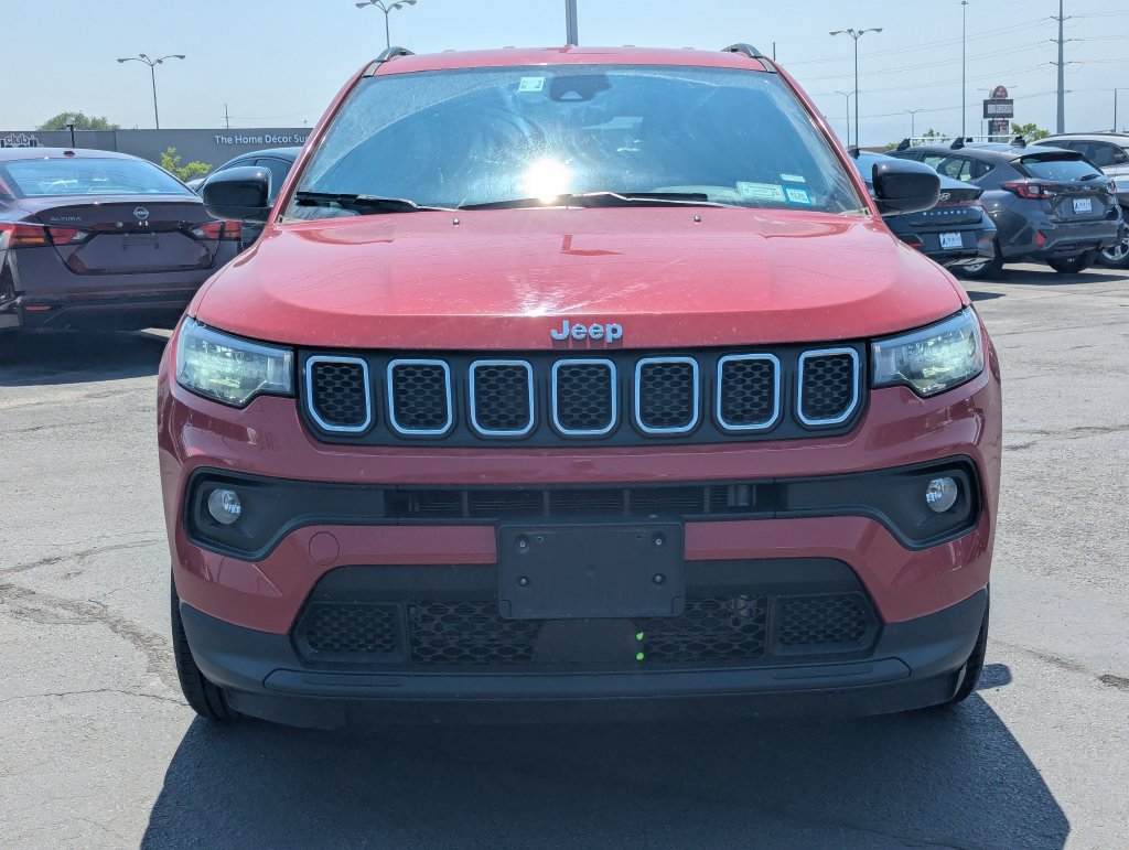 Used 2024 Jeep Compass Latitude AWD/4WD image 9