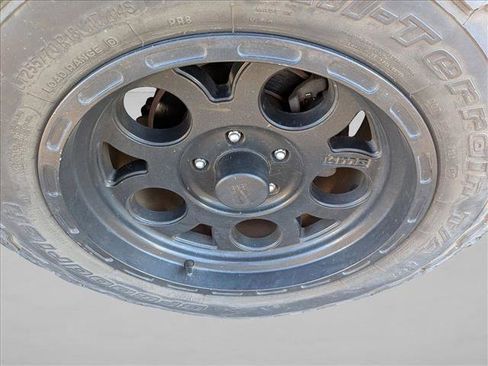 Used 2013 Jeep Wrangler Unlimited Sahara w/ Connectivity Group image 13