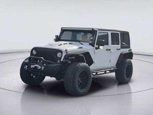 Used 2017 Jeep Wrangler Unlimited Rubicon w/ Connectivity Group AWD/4WD image 1