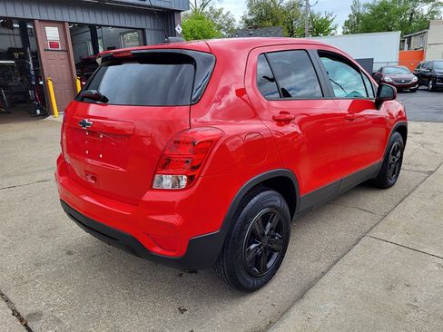 Used 2020 Chevrolet Trax LS w/ Tint and Cruise Package FWD image 4