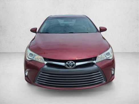 Used 2017 Toyota Camry LE FWD image 2