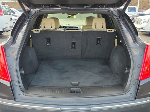 Used 2018 Cadillac XT5 FWD image 9