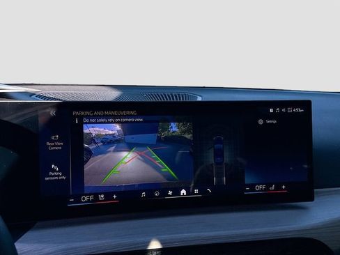 Used 2025 BMW 330i xDrive Sedan image 16