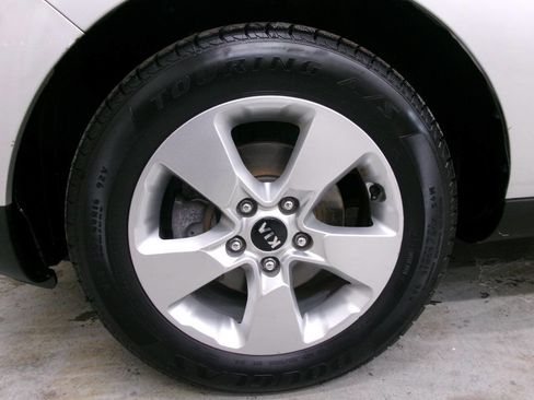 Used 2018 Kia Soul Base 4dr Crossover 6A image 2