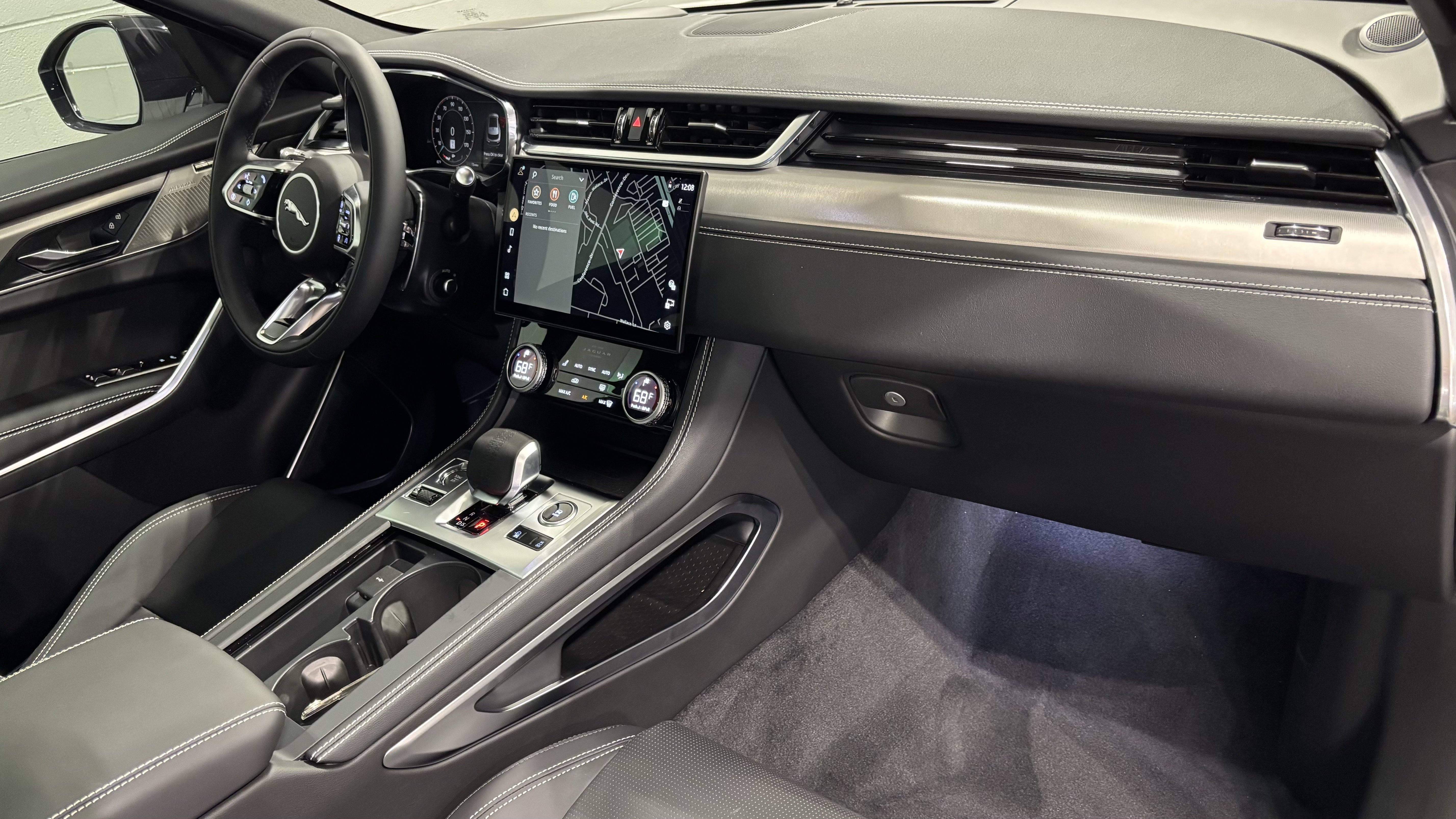 New 2026 Jaguar F-PACE R-Dynamic S AWD/4WD image 4