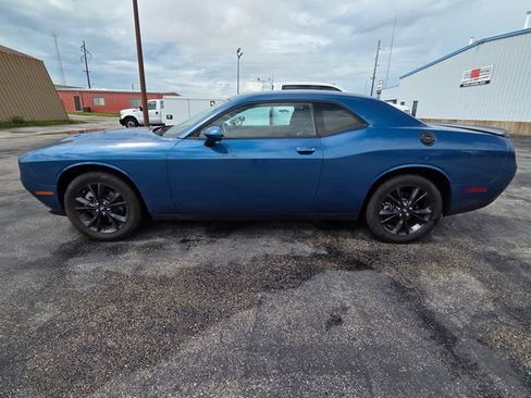 Used 2022 Dodge Challenger SXT w/ Blacktop Package AWD/4WD image 7