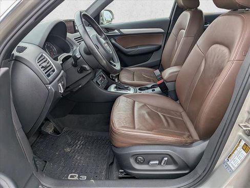 Used 2016 Audi Q3 2.0T Prestige w/ Prestige Package image 16