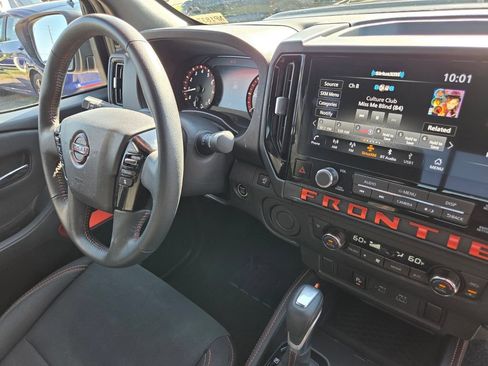 Used 2025 Nissan Frontier Pro-X RWD image 30