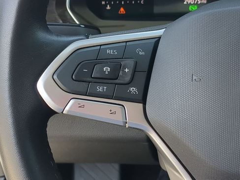 Used 2021 Volkswagen Tiguan SE w/ Panoramic Sunroof Package FWD image 22