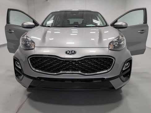 Used 2020 Kia Sportage LX image 16