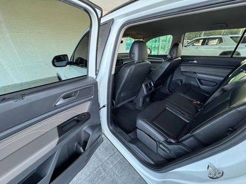 Used 2021 Volkswagen Atlas SE image 17