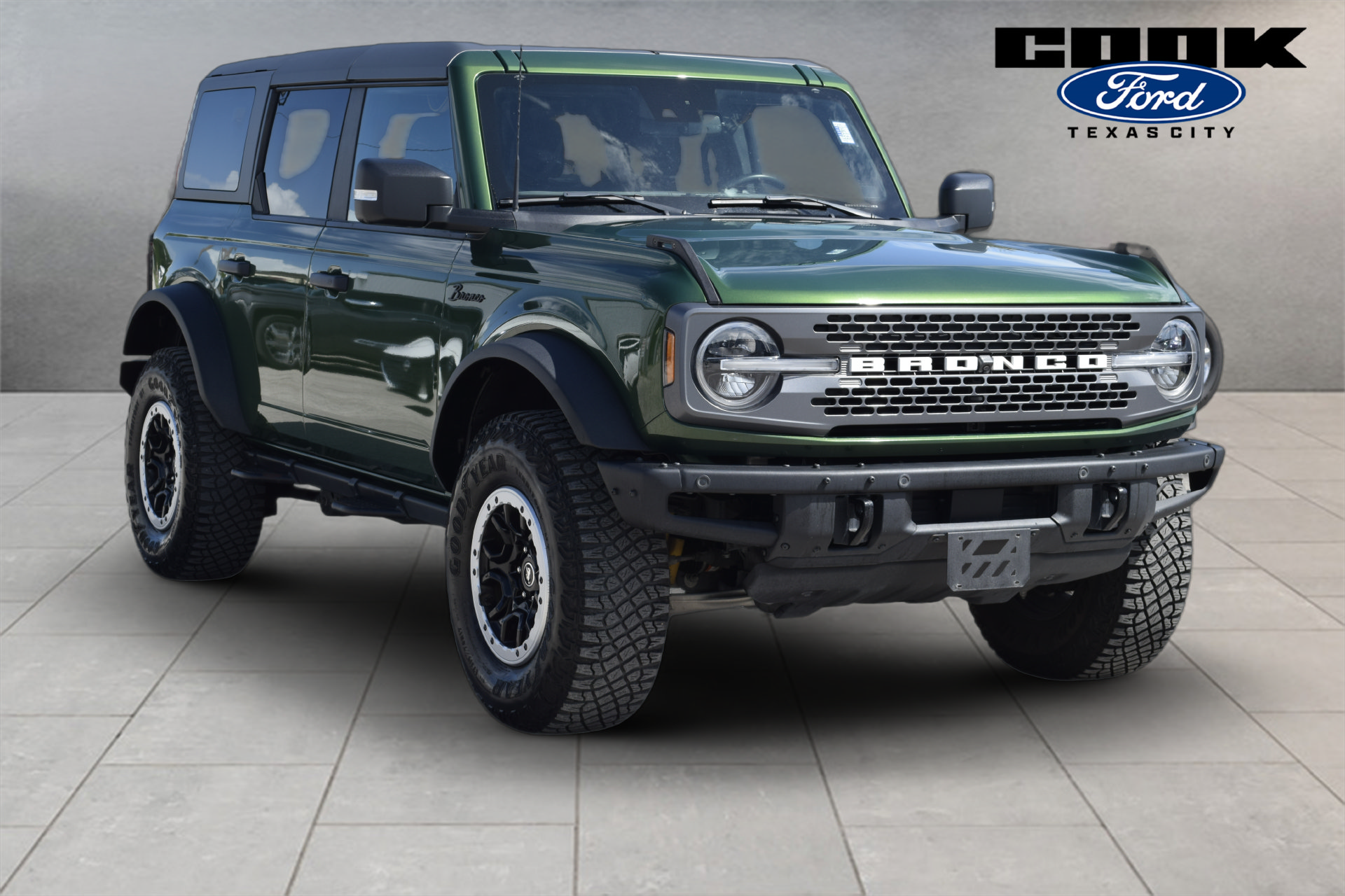 Used 2024 Ford Bronco Badlands AWD/4WD image 2