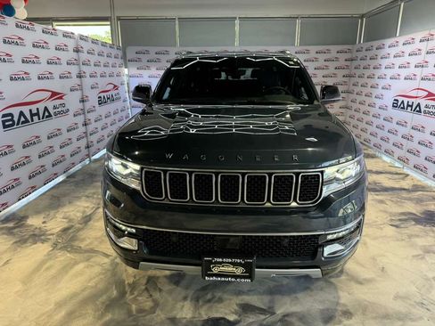 Used 2025 Jeep Wagoneer Series II AWD/4WD image 3