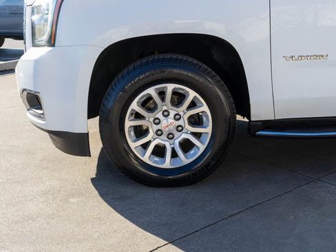 Used 2019 GMC Yukon SLT w/ HD Trailering Package image 33