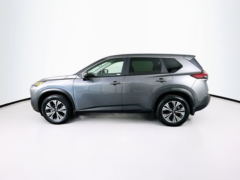 Used 2023 Nissan Rogue SV image 4